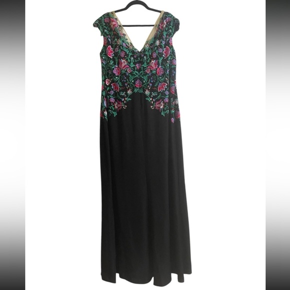 Tadashi Shoji HOLLY FLORAL EMBROIDERED Gown Dress Size 20Q $638 NEW - Picture 12 of 14